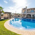 Bliss Complex With Private Pool Χερσόνησος
