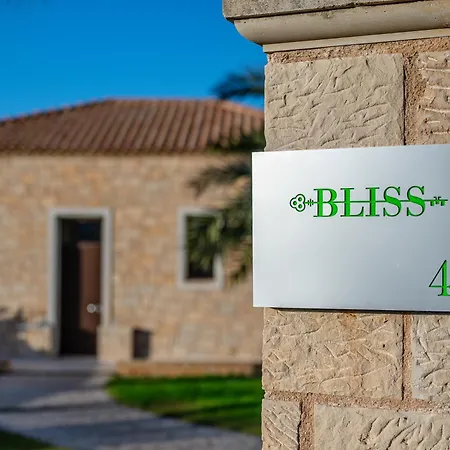 Bliss Complex With Private Pool Villa Herszonisszosz