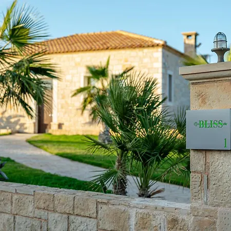 Vila Bliss Complex With Private Pool *