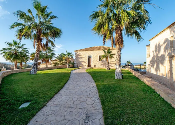 Bliss Complex With Private Pool *