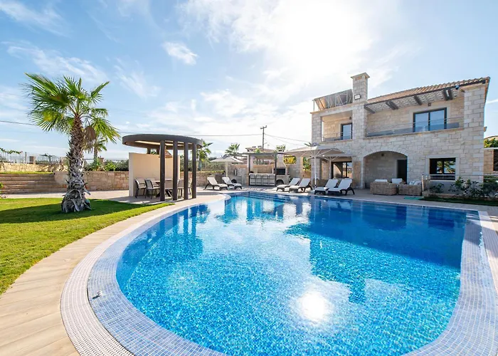 Bliss Complex With Private Pool *