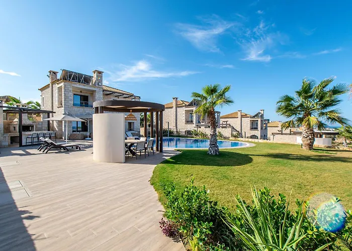 Bliss Complex With Private Pool *